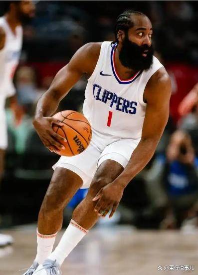 爱游戏平台-转折点洛杉矶快船手感冰凉，全明星赛赛后攻防权衡，悬念犹存，球探报告显示潜力