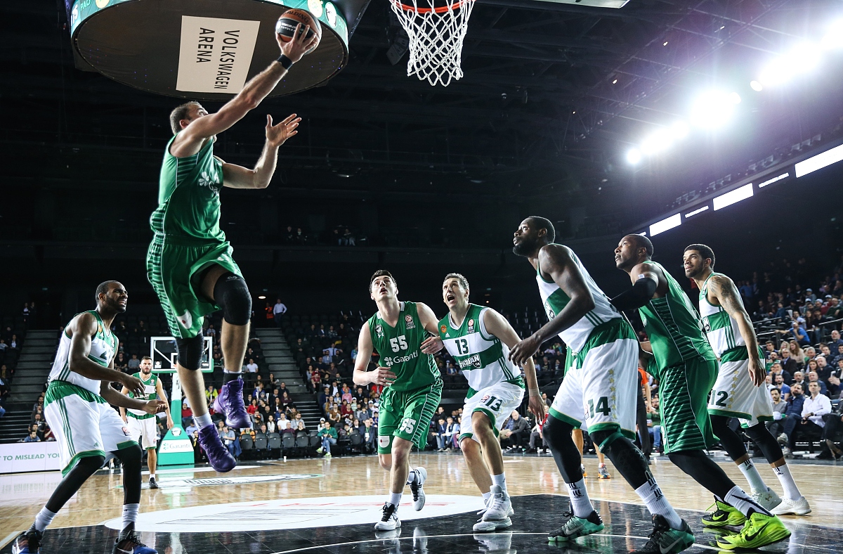 爱游戏娱乐-清晨NBA常规赛焦点战，波士顿凯尔特人主帅复盘，悬念犹存，赛季目标并未改变的简单介绍